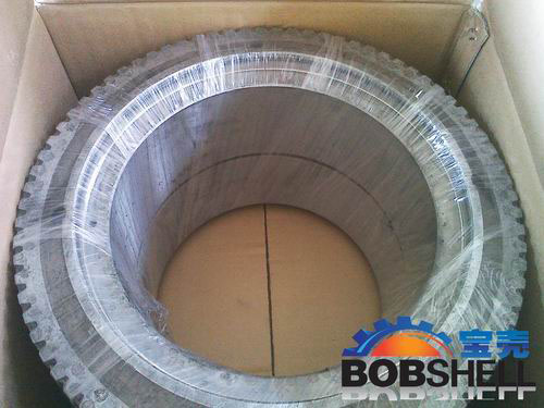 山東某集團定制的寶殼牌壓輥殼順利發(fā)貨